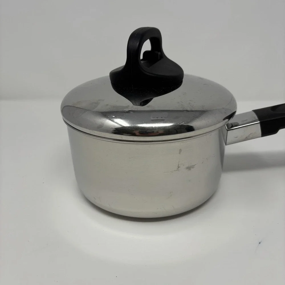 Revere Ware 1 1/2 Qt Sauce Pan W/ Lid 97I Clinton, IL USA